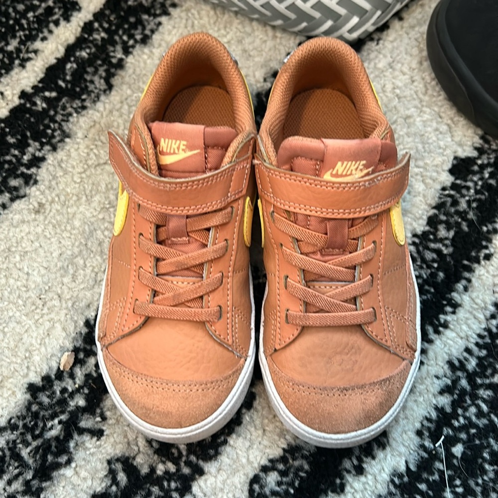 Nike boys shoes
